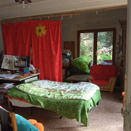 Le Clos Fleuri Homestay Nimes